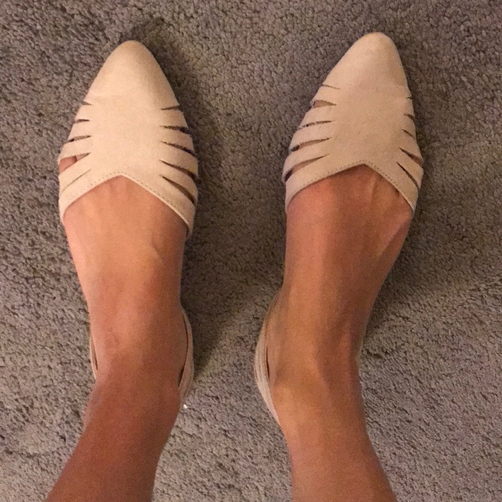 Cream suede flat shoes - Picture 2 of 4